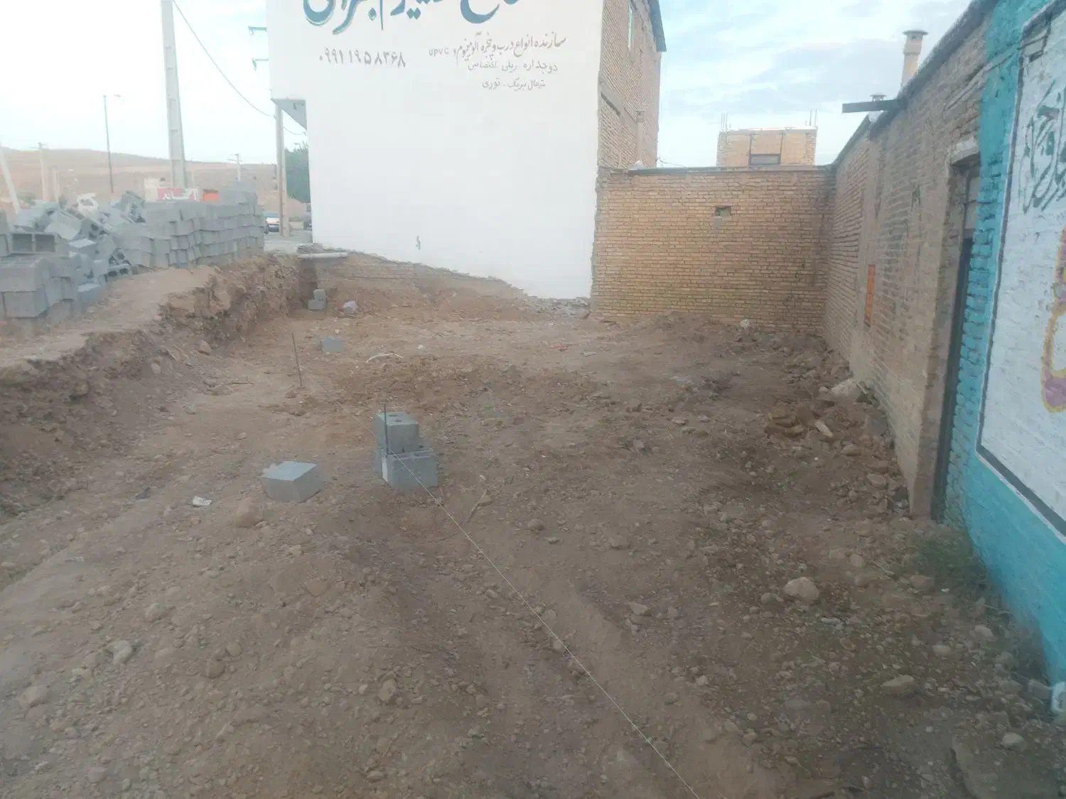 زمین ۹۵ متری سر فلکه اصلی شهر،بر خیابان،شهر گهرو|فروش زمین و ملک کلنگی|کیار, |دیوار