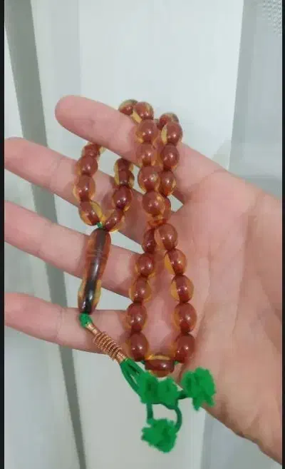 تسبیح صندلوص|کلکسیون اشیاء عتیقه|نهاوند, |دیوار