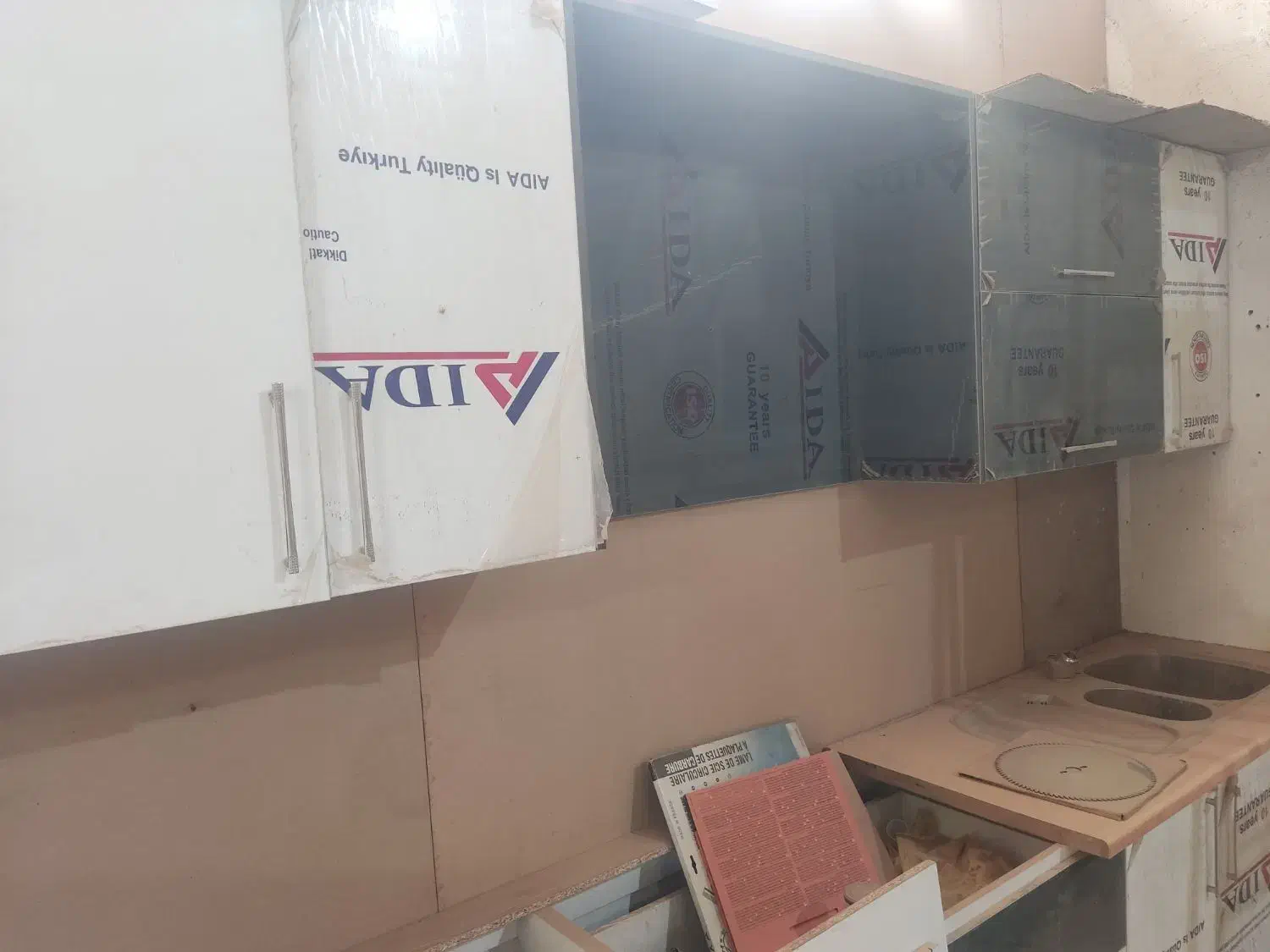 کابینت های گلاس اماده به نصب۲۷تومن|مصالح و تجهیزات ساختمان|خمینی‌شهر, |دیوار