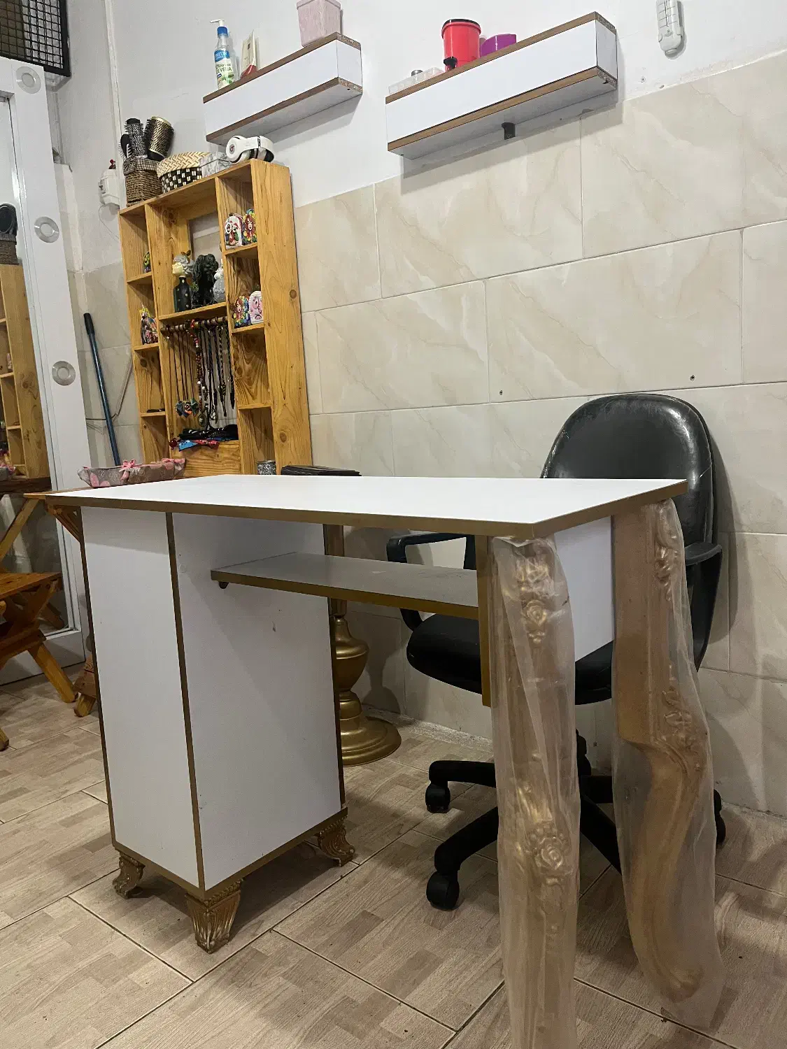 دعوت به همکاری سالن زیبایی|استخدام درمانی، زیبایی، بهداشتی|رشت, کوی فکوری|دیوار