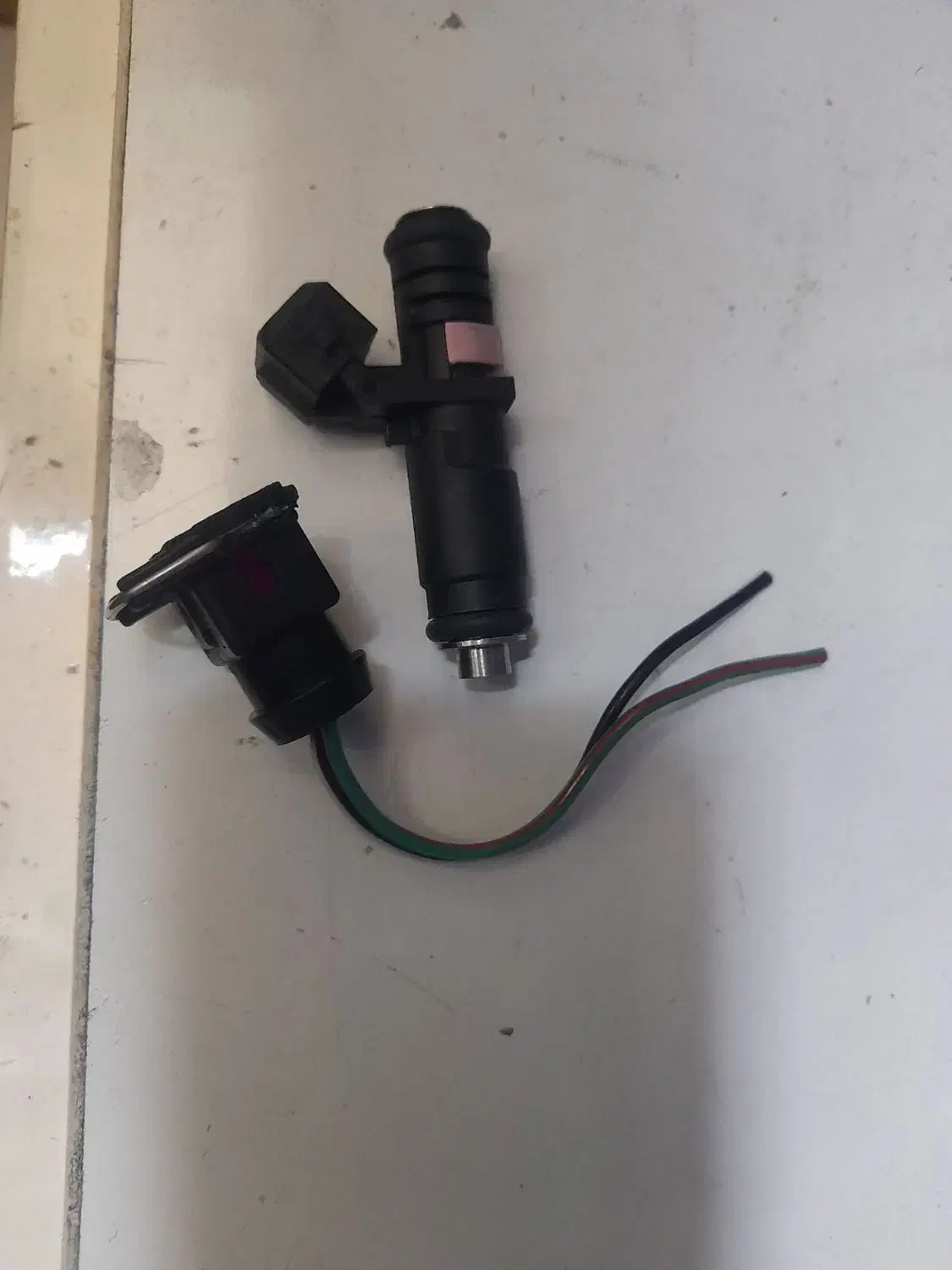 سوزن انژکتور پراید .سه سوراخه زیمنس.نو|قطعات یدکی و لوازم جانبی|کرمانشاه, |دیوار