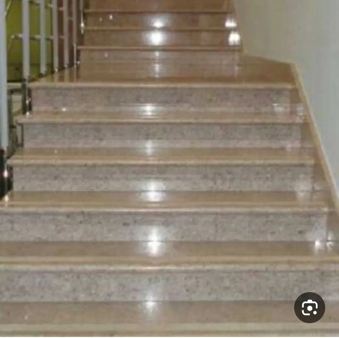 نظافت منزل مسکونی ابیاری باغچه های و...|خدمات نظافت|کیش, |دیوار