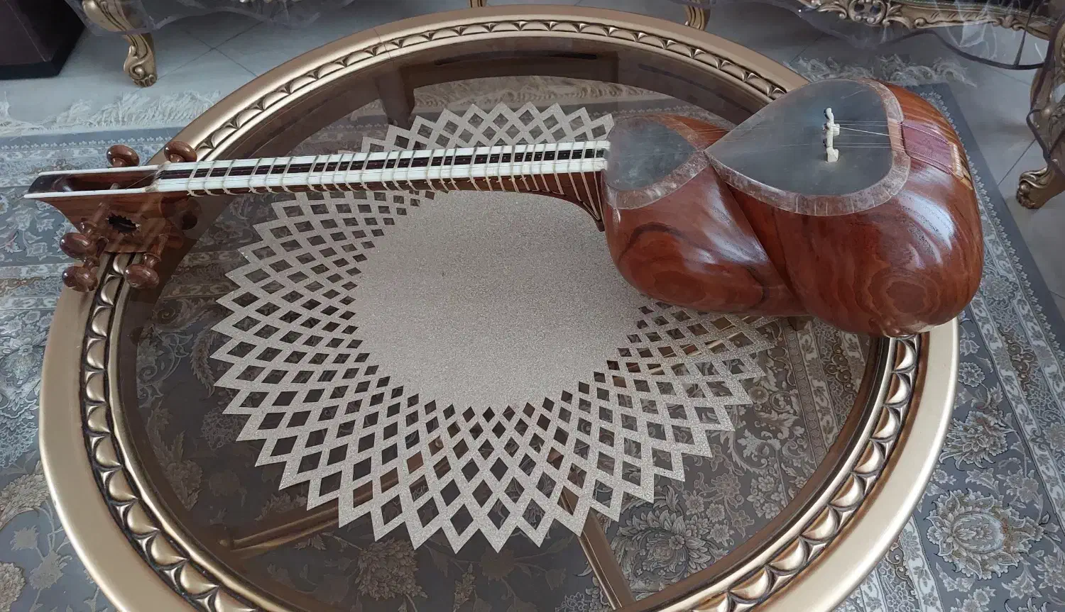 تار ایرانی|سازهای سنتی|نیشابور, شریعتی|دیوار