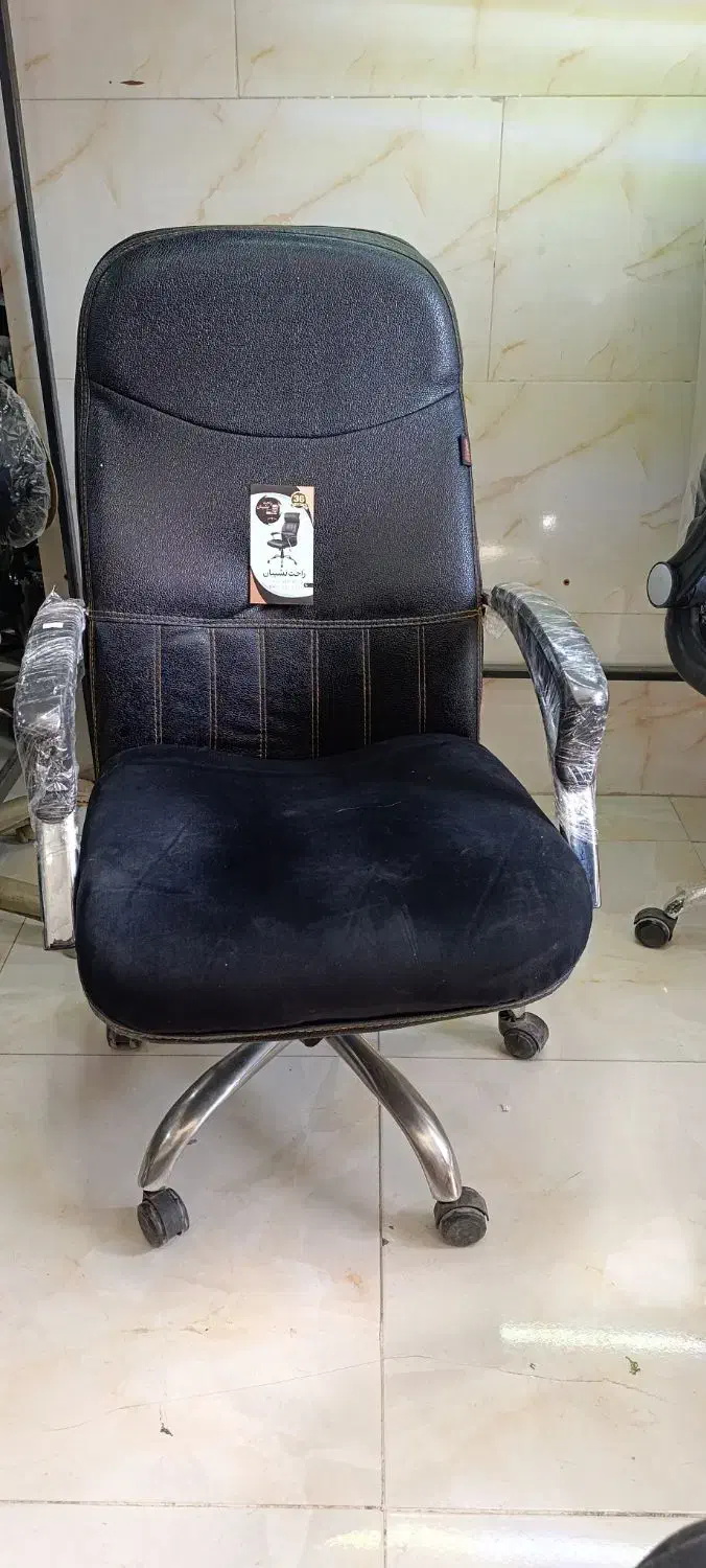 صندلی مدیریت جکدار درحد سالم|صندلی و نیمکت|قم, کلهری|دیوار