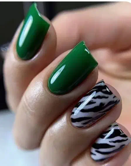 خدمات کاشت ناخن یزدانشهر|خدمات آرایشگری و زیبایی|نجفآباد, یزدانشهر|دیوار