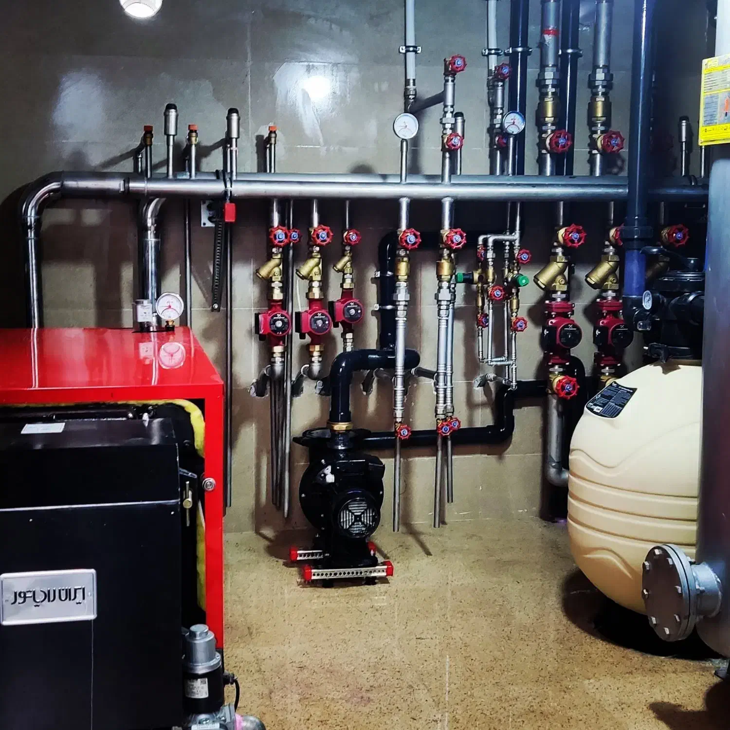 لوله کش ابرسانی وفاضلاب ساختمان|استخدام معماری، عمران و ساختمانی|چالوس, |دیوار