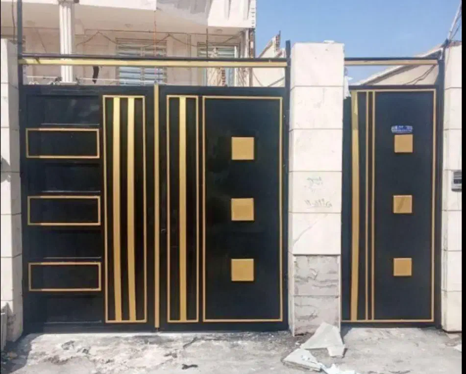 رنگ‌آمیزی درب پنجره با دستگاه پیستوله رنگ‌کاری|خدمات پیشه و مهارت|بم, |دیوار