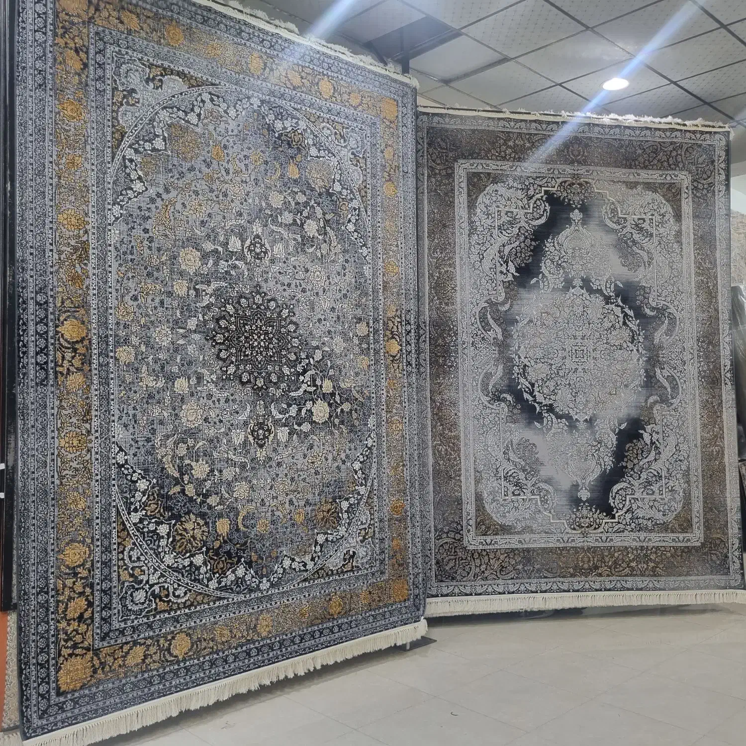 بورس انواع فرش های ۷۰۰ شانه|فرش|محمدشهر, همایون ویلا|دیوار