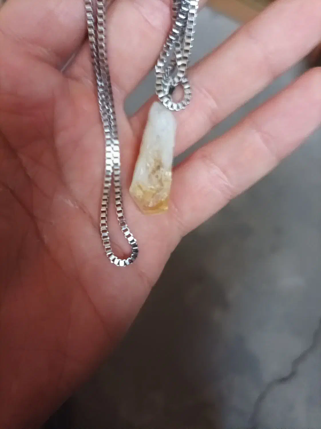 گردنبند سیترین|جواهرات|پرند, فاز ۶|دیوار