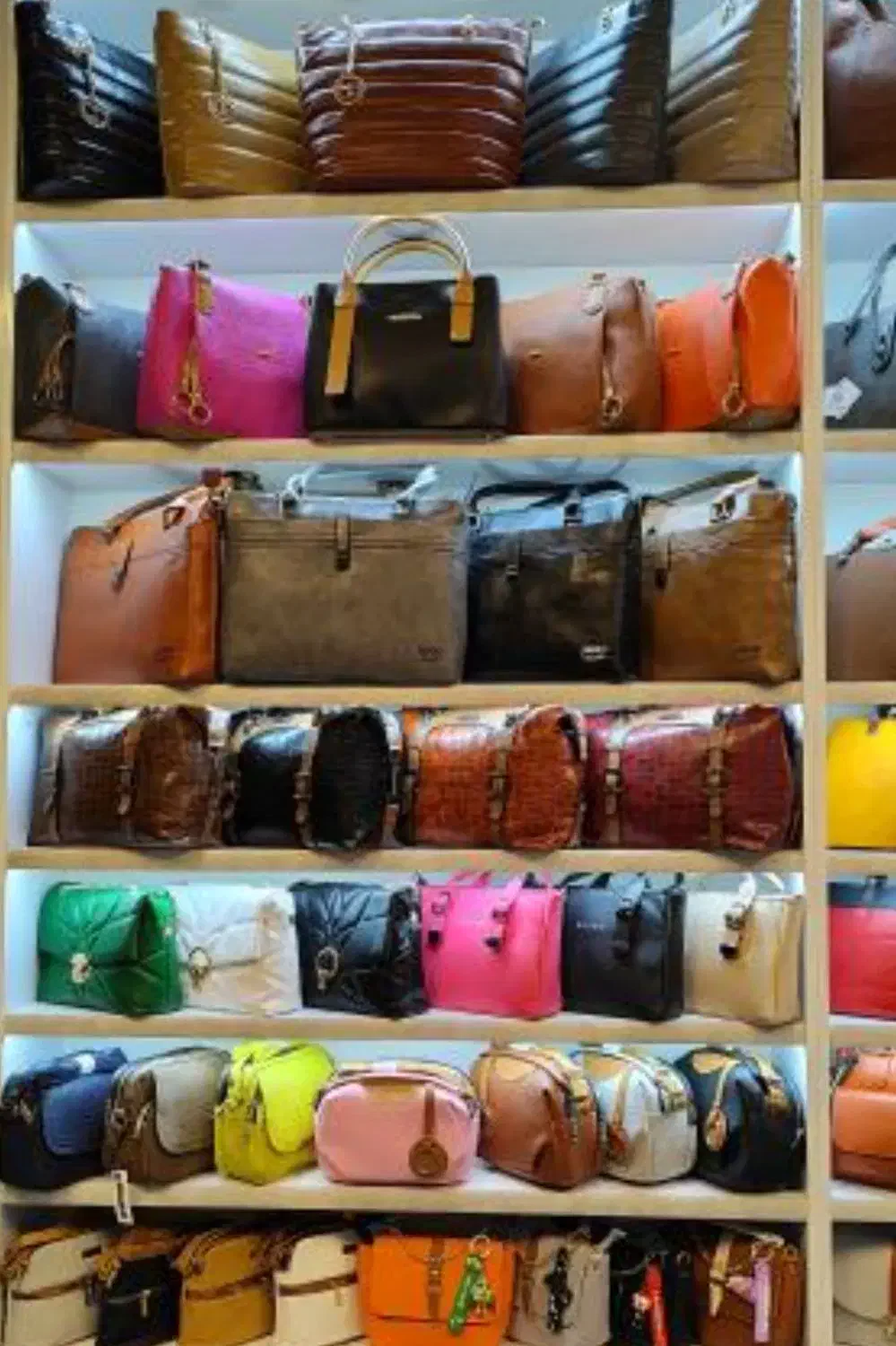 کیف زنانه بعلت جمع کردن مغازه|کیف، کفش، کمربند|تهران, بازار|دیوار