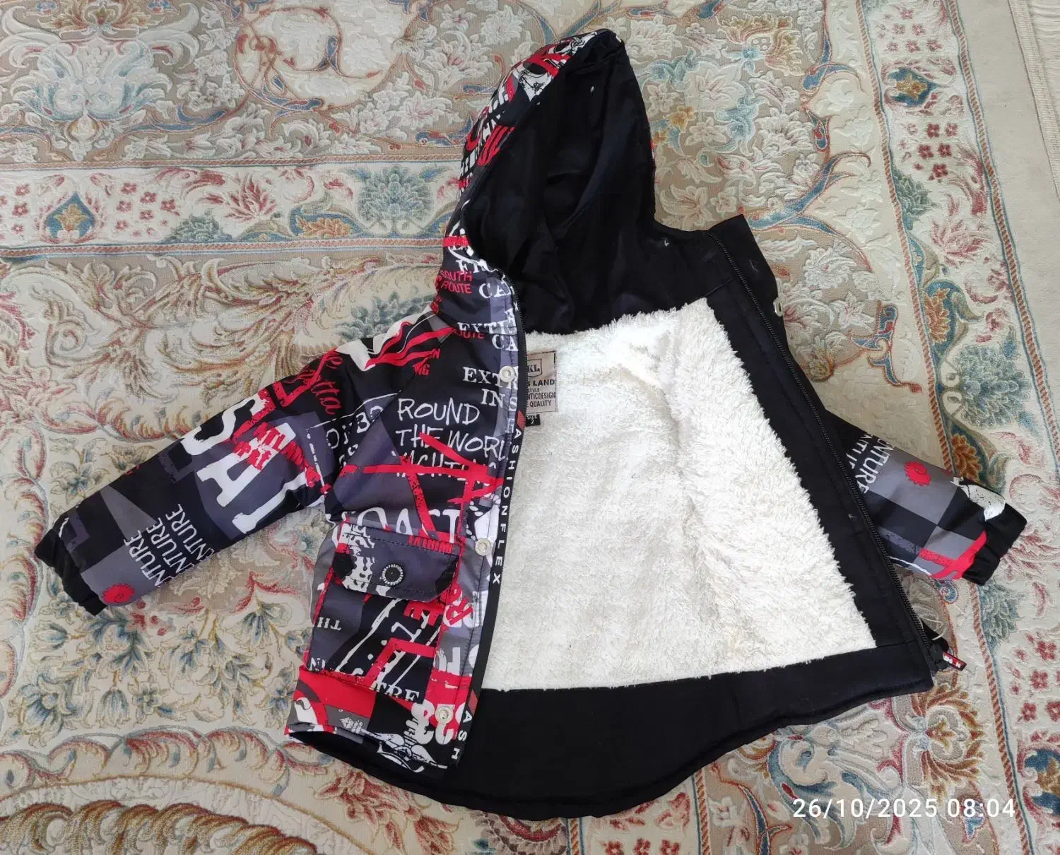 کاپشن و سویشرت بچگانه کاملا نو|کفش و لباس بچه|شیراز, شهرک سراج|دیوار