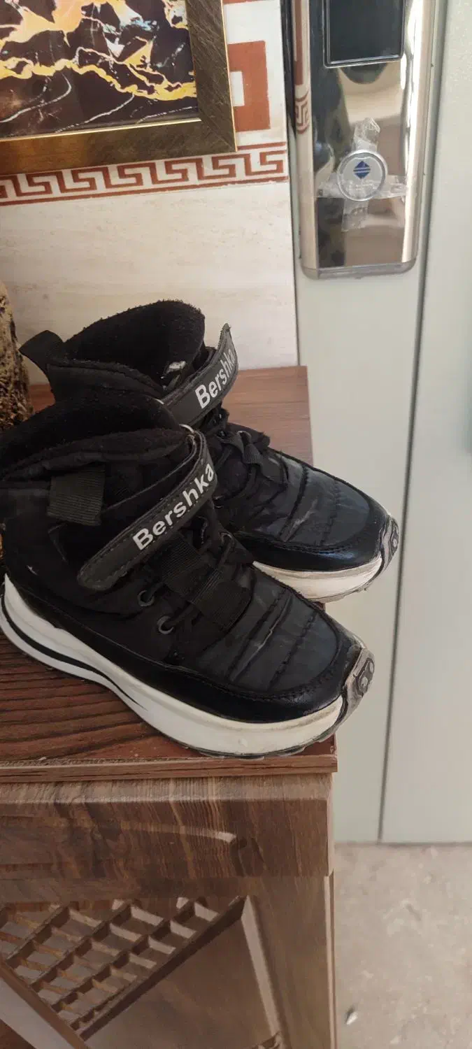 بوت بچگونه|کفش و لباس بچه|زنجان, |دیوار