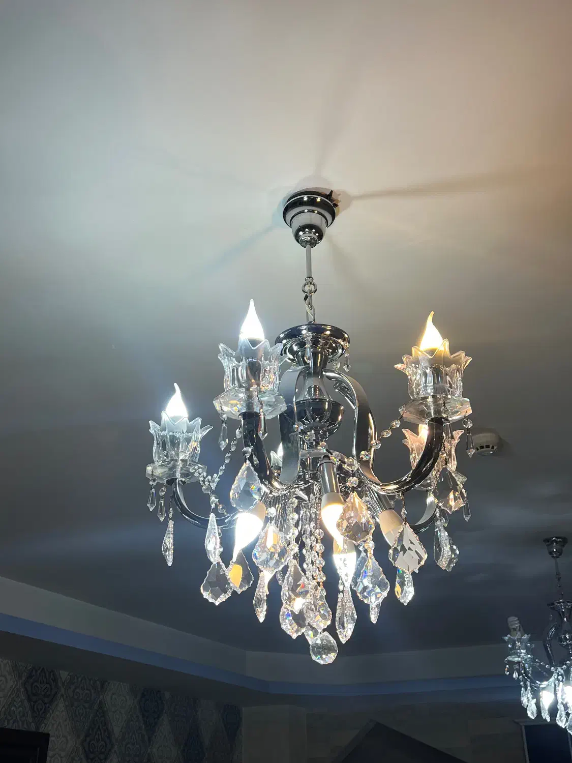 لوستر در حد کاملا نو|لوستر و چراغ آویز|تبریز, |دیوار