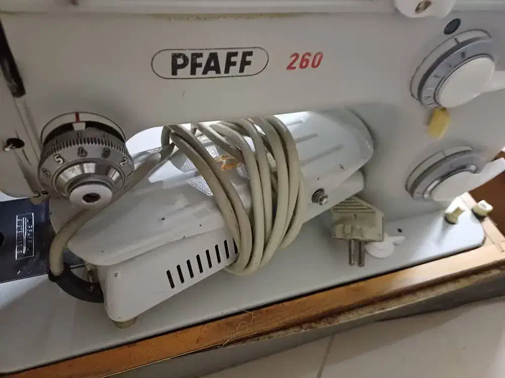 چرخ خیاطی قدیمی پفاف|چرخ خیاطی و ریسندگی|اصفهان, پارک مشتاق|دیوار