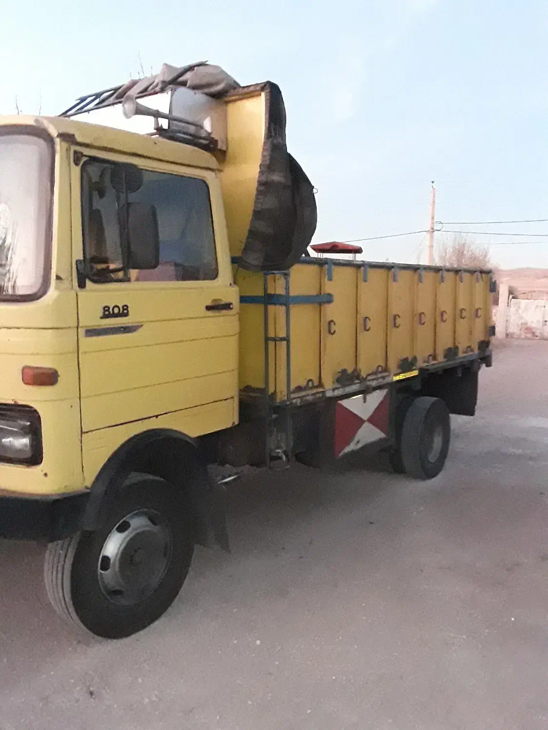 خاور ۸۰۸ مدل۷۰|خودرو سنگین|نمین, |دیوار