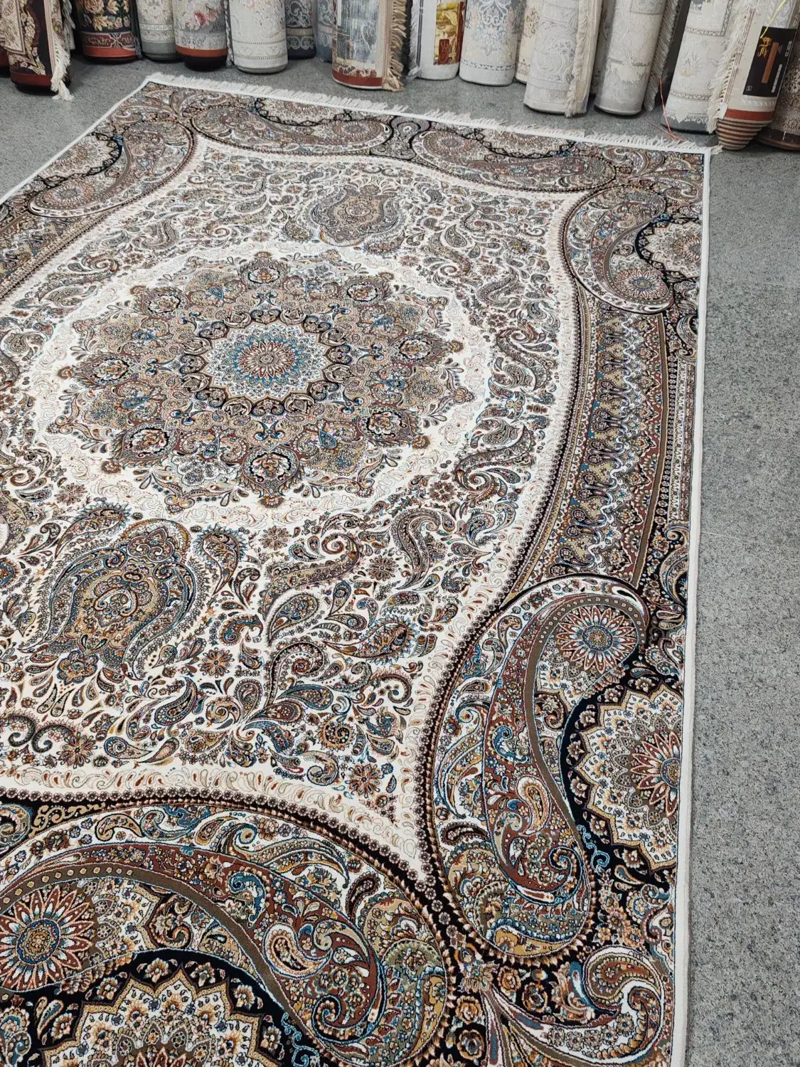 4تخته فرش 9متری پارادیس کرم 700شانه|فرش|قم, نیروگاه|دیوار