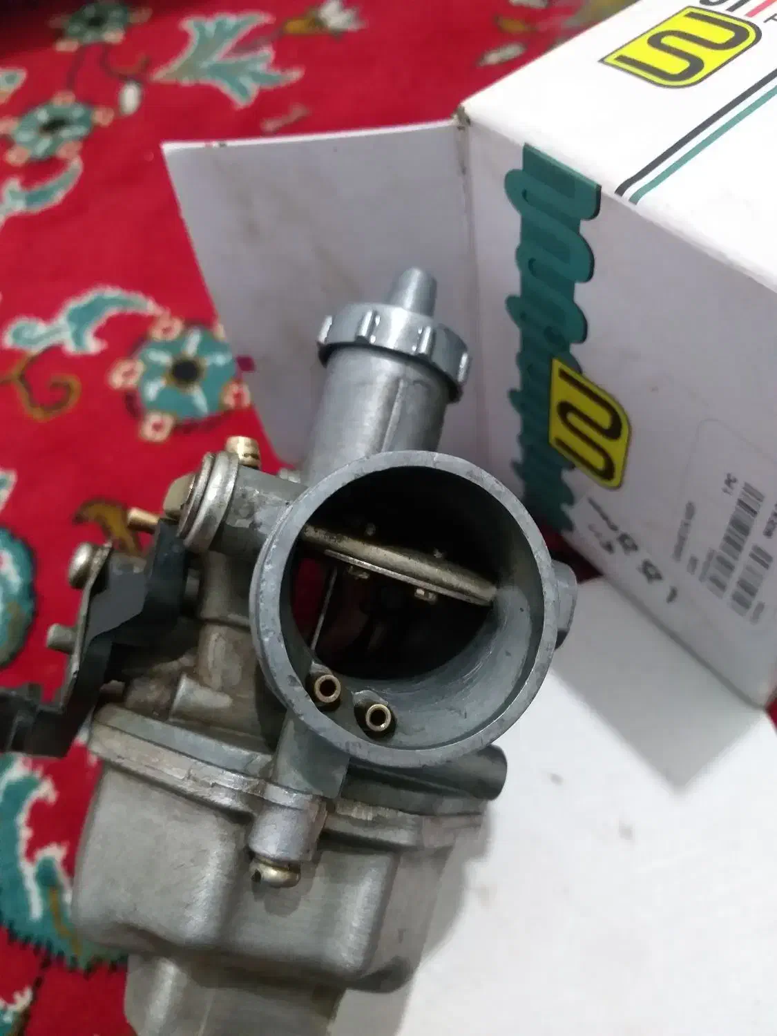 کاربرات ۱۲۵ سالم|قطعات یدکی و لوازم جانبی|کنگاور, |دیوار