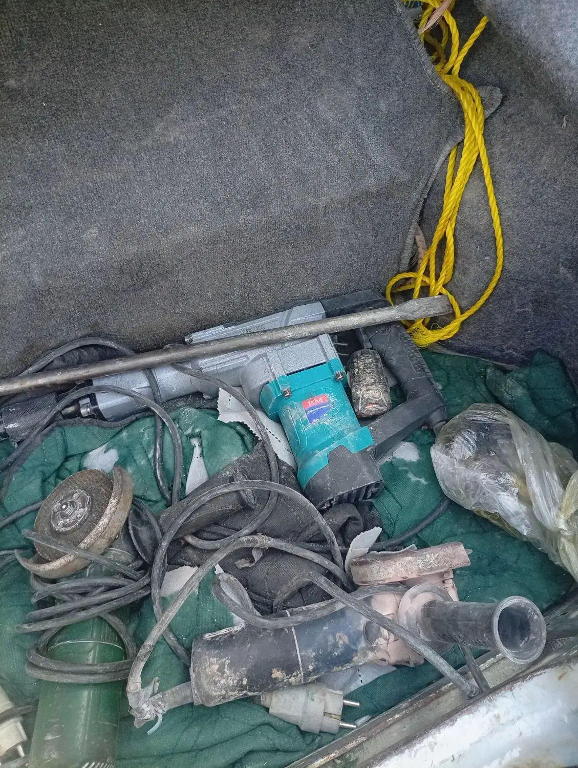 تخریب کاری وتغییرات نقشه ساختمان  انواع گودبرداری|خدمات پیشه و مهارت|رامهرمز, |دیوار