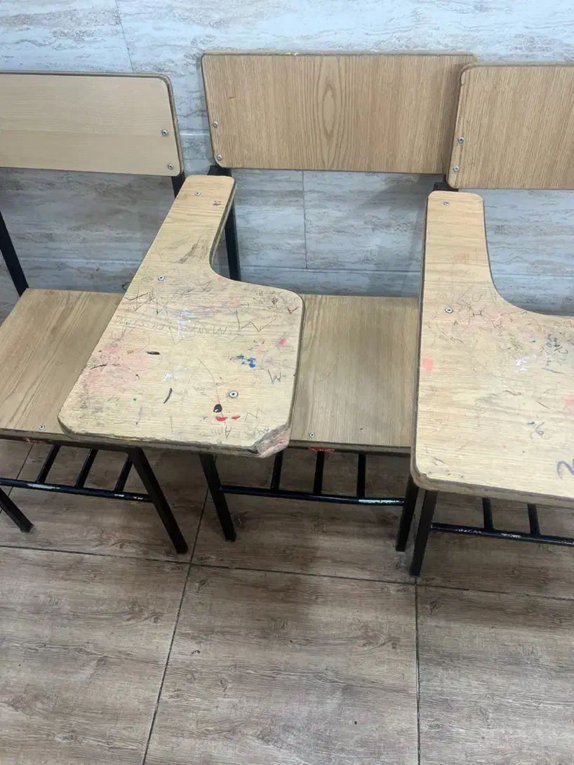 صندلی دانش اموزی|صندلی و نیمکت|ورامین, ورامین|دیوار