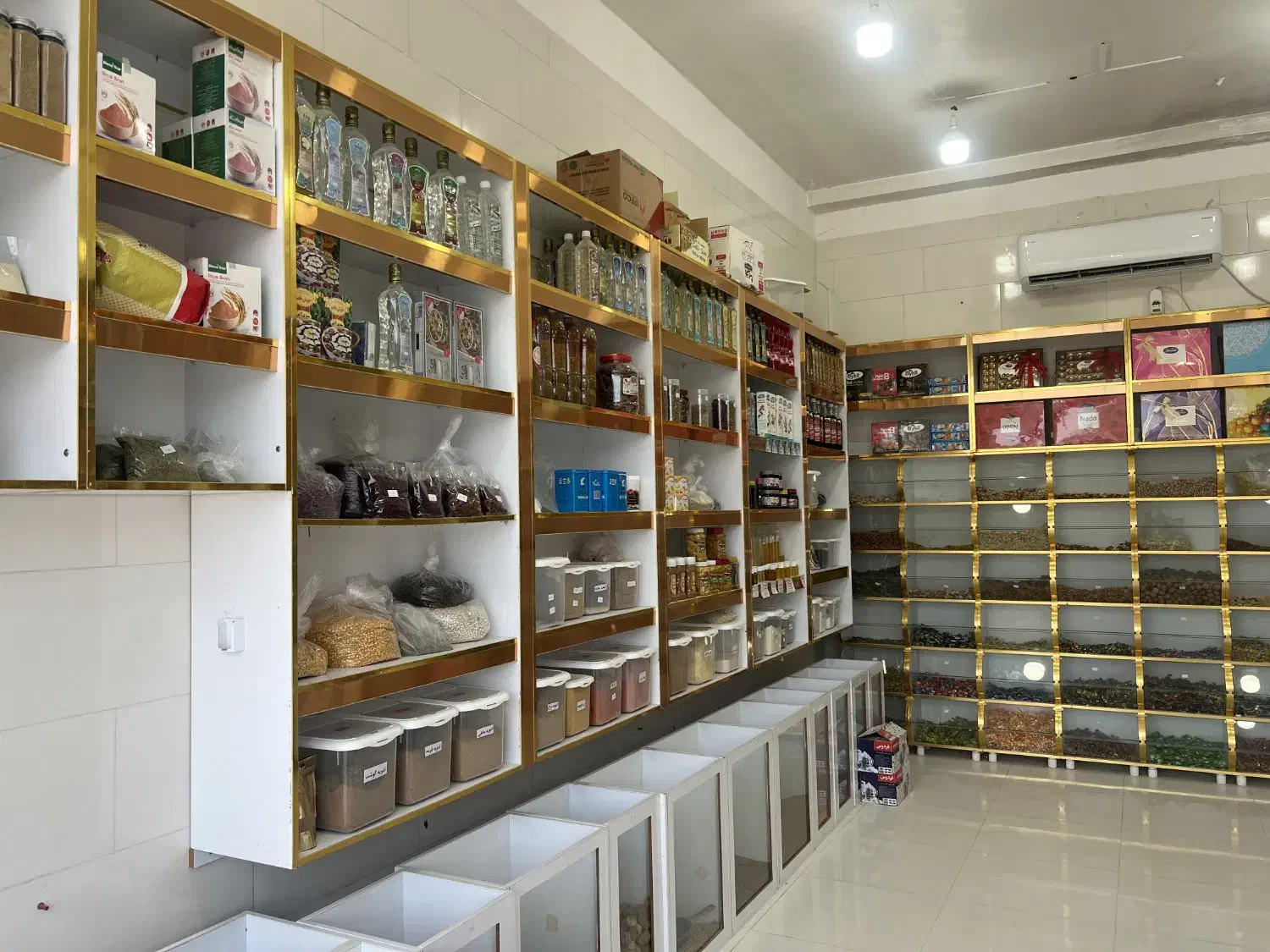 دکور و کابینت مغازه خشکبار|فروشگاه و مغازه|سیریک, |دیوار