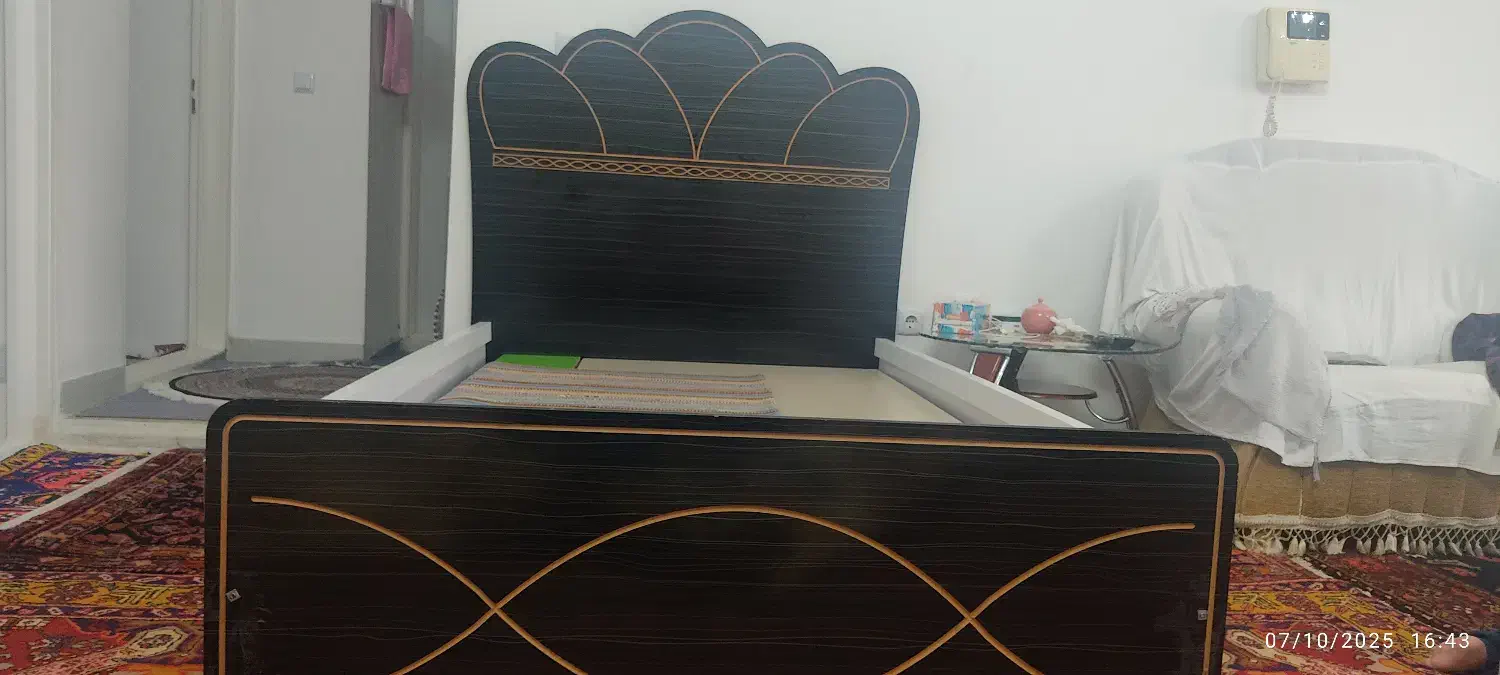 تخت تک نفره 110*200|تخت و سرویس خواب|پارس‌آباد, |دیوار