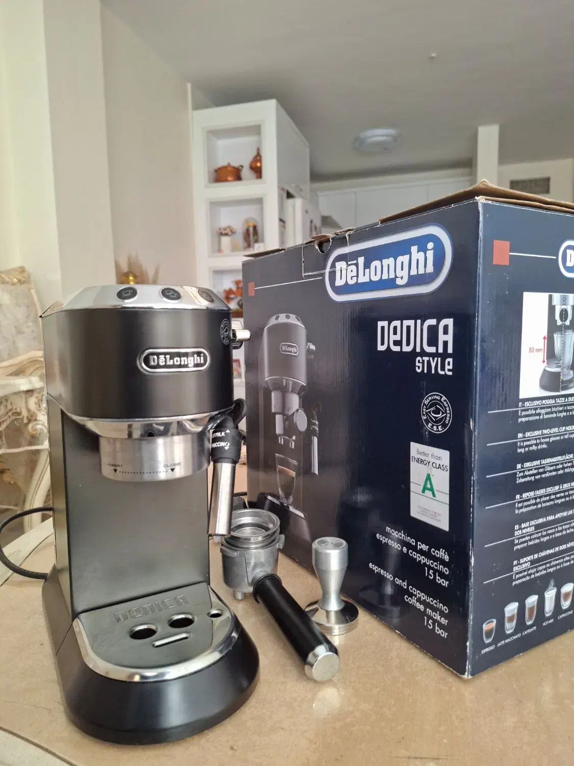 دستگاه اسپرسو ساز دلونگی 685 در حد نو بسیار تمیز|سماور، چای‌ساز، قهوه‌ساز|فردیس, شهرک ۱۱۰|دیوار