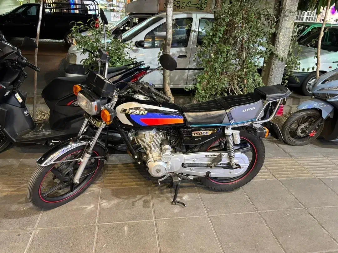 موتور هندا|موتورسیکلت|تهران, فلسطین (میدان انقلاب)|دیوار