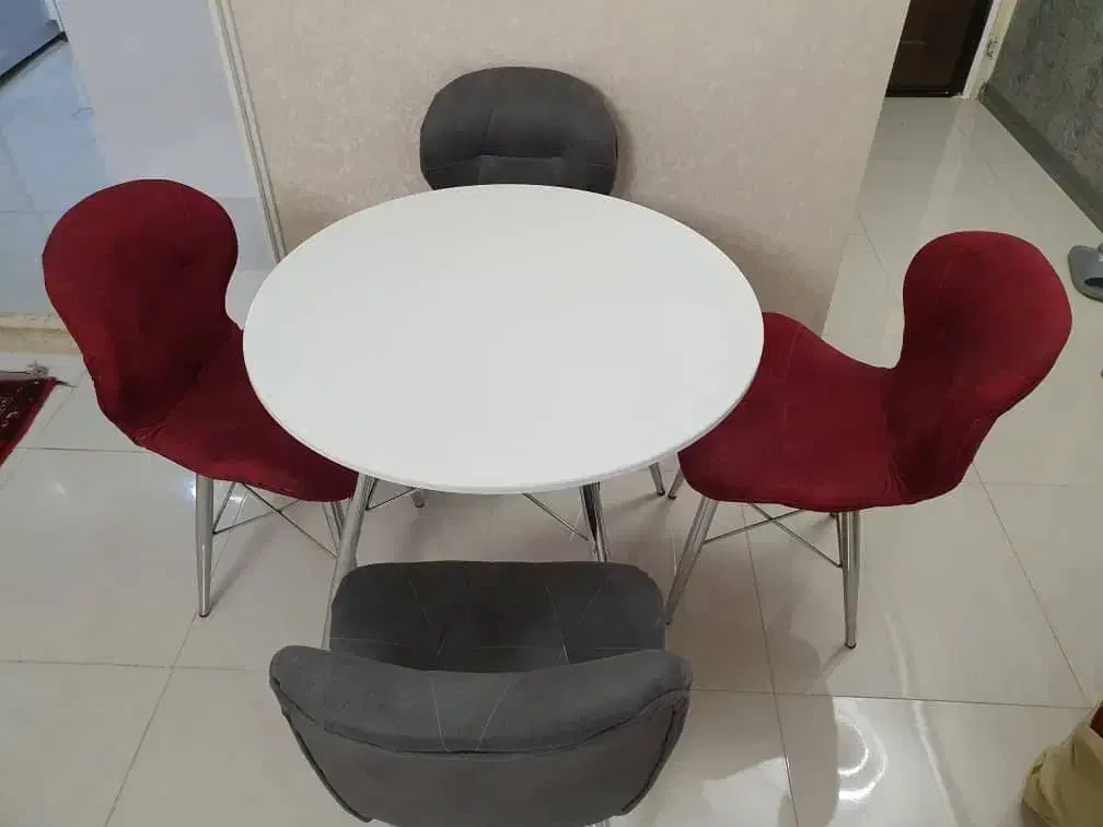 مبل چستر ۷ نفره به همراه غذاخوری ست ۴ نفره|مبلمان خانگی و میز عسلی|همدان, |دیوار