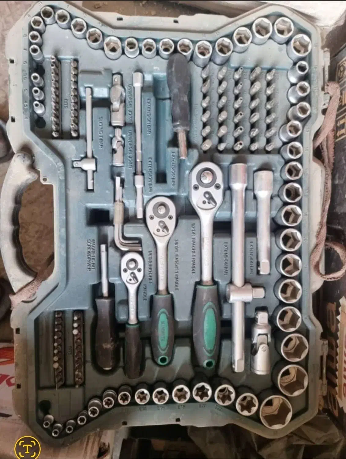 جعبه ابزار ۲۱۵ پارچه ماموت|ابزارآلات|کاشان, قطب راوندی|دیوار