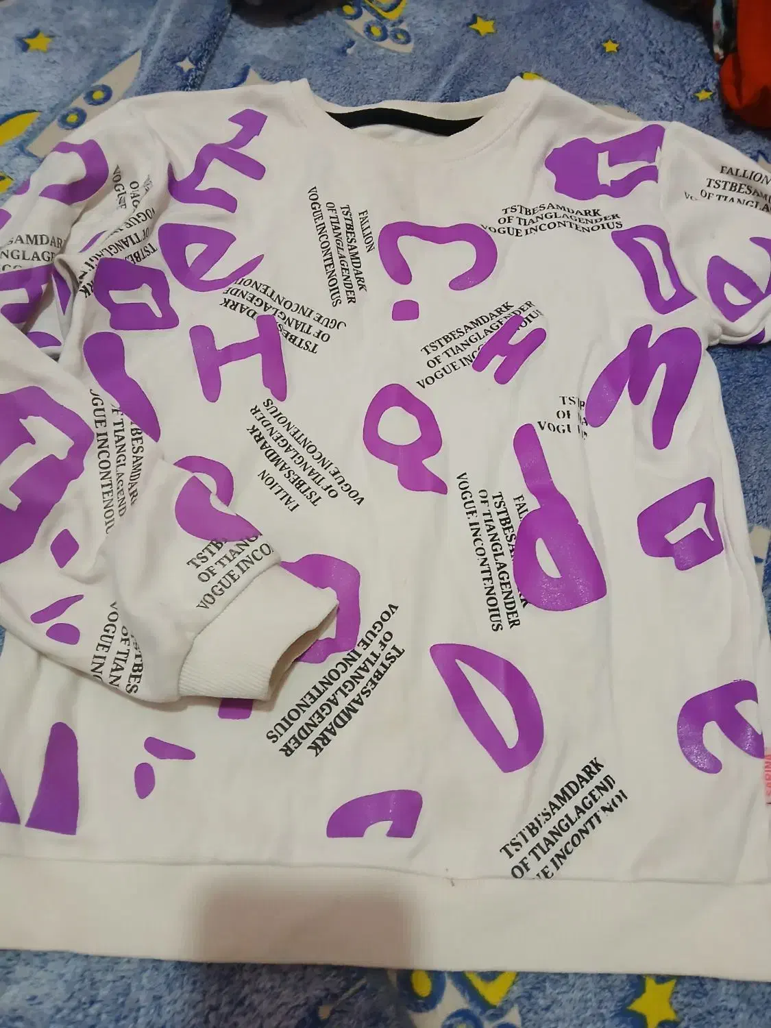 مقداری لباس|حراج|بروجرد, |دیوار