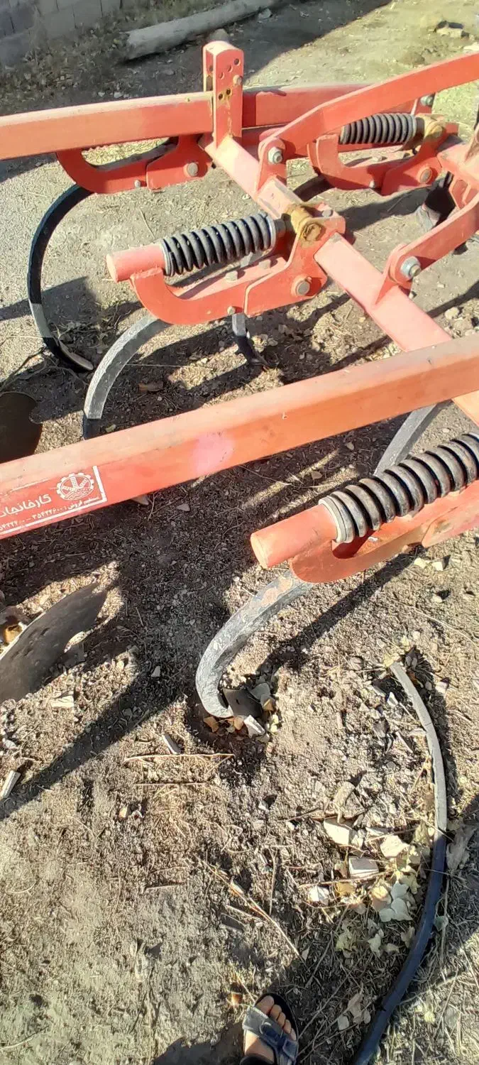 خاک ورز|ماشین‌آلات صنعتی|بیجار, |دیوار