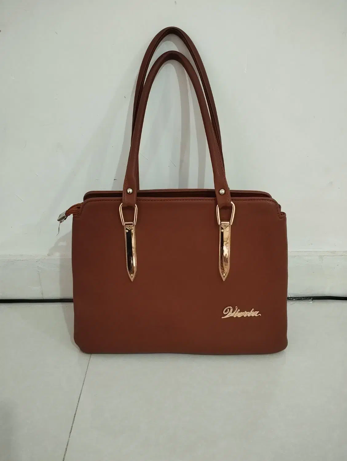 دو عدد کیف|کیف، کفش، کمربند|خرم‌آباد, |دیوار