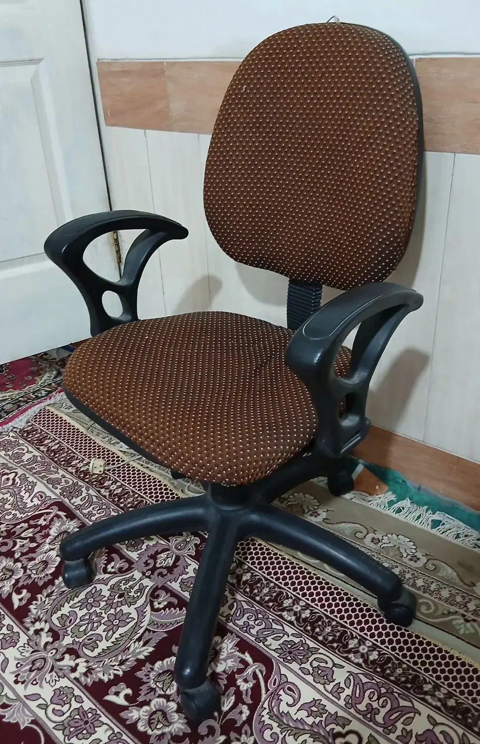 صندلی|مبلمان اداری|قم, شهر قائم|دیوار