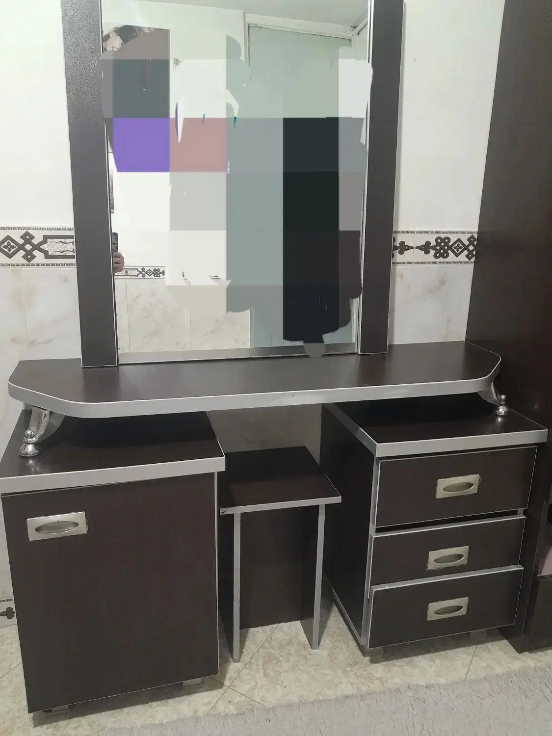 میز ارایش به همراه اینه|مبلمان خانگی و میز عسلی|اراک, |دیوار