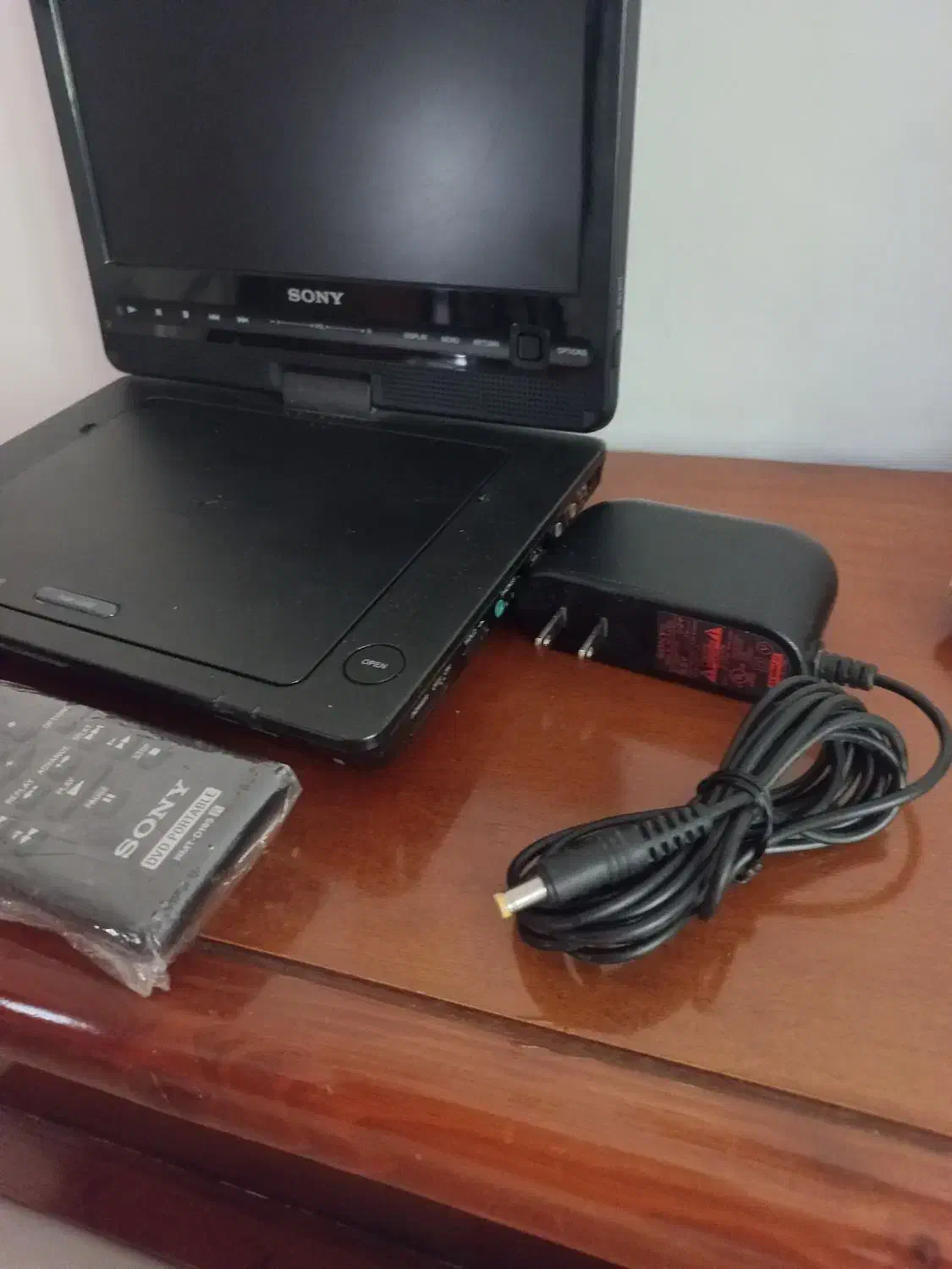 CD Player|پخشکننده DVD و ویدیو|پرند, فاز ۲|دیوار