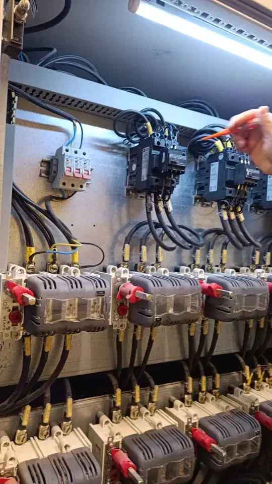 تعمیرات ونصب پمپ و آبگرمکن وتابلو برق وشیرآلات|خدمات پیشه و مهارت|کیش, |دیوار