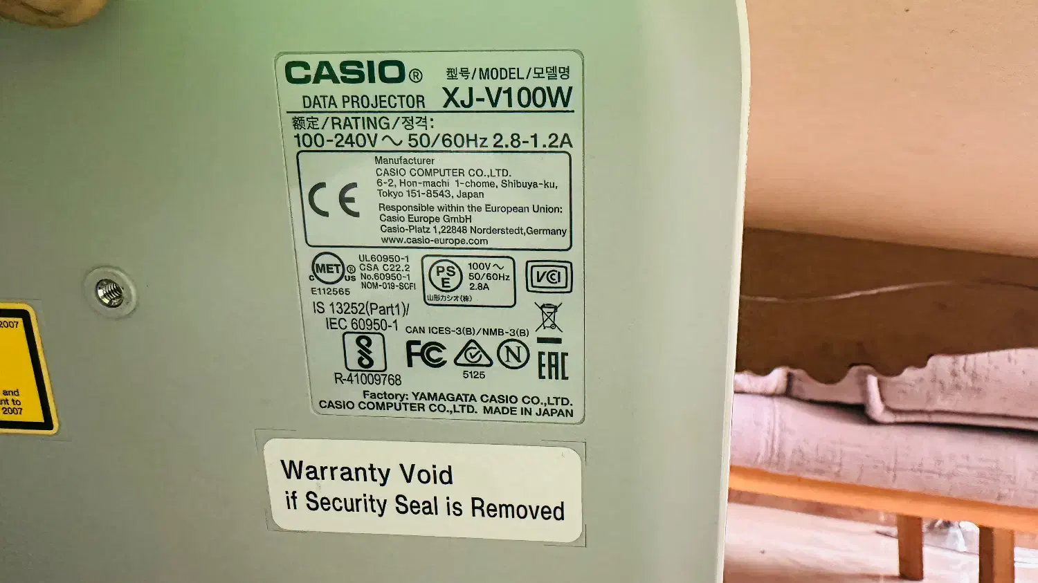 ویدو پرژکتورcasio لیزری اصل ژاپن نمایش در روز و شب|تلویزیون و پروژکتور|تهران, شهرک شهید باقری|دیوار