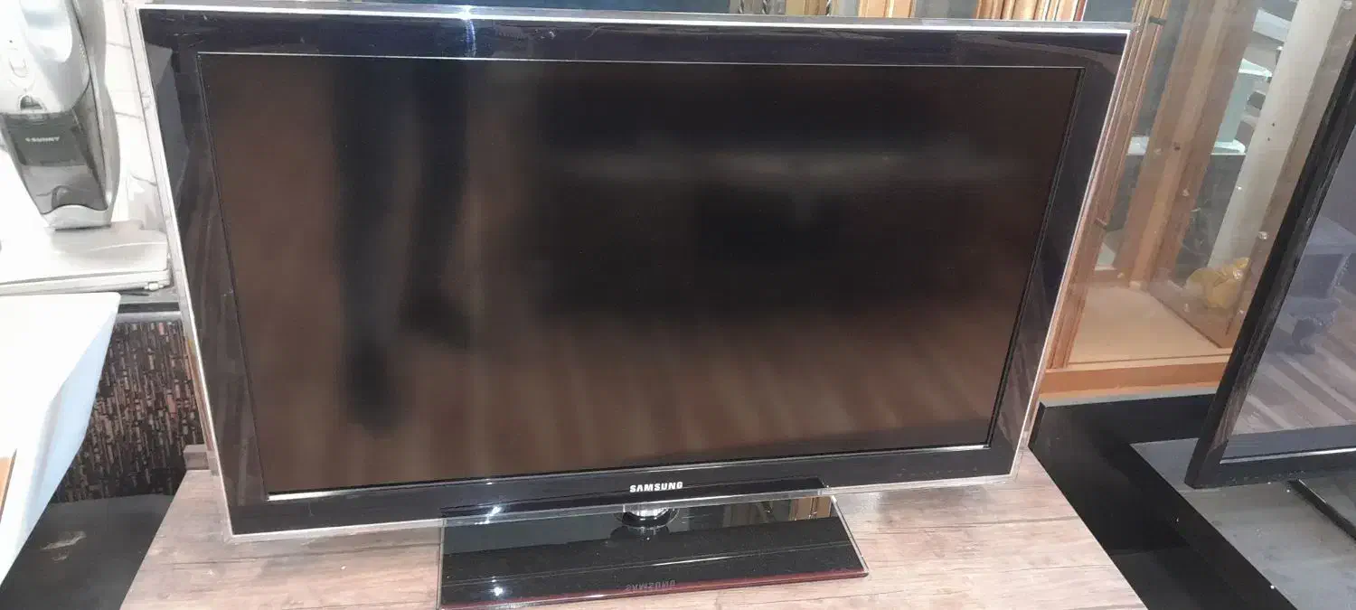 السیدی ۴۲ سامسونگ بسیار تمیز|تلویزیون و پروژکتور|تبریز, |دیوار