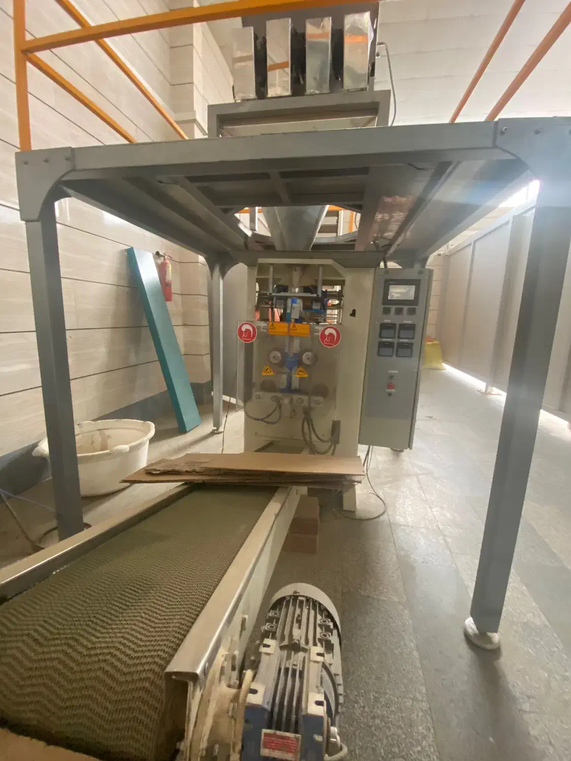 دستگاه بسته بندی چهار توزین|ماشین‌آلات صنعتی|پاکدشت, کبودگنبد|دیوار