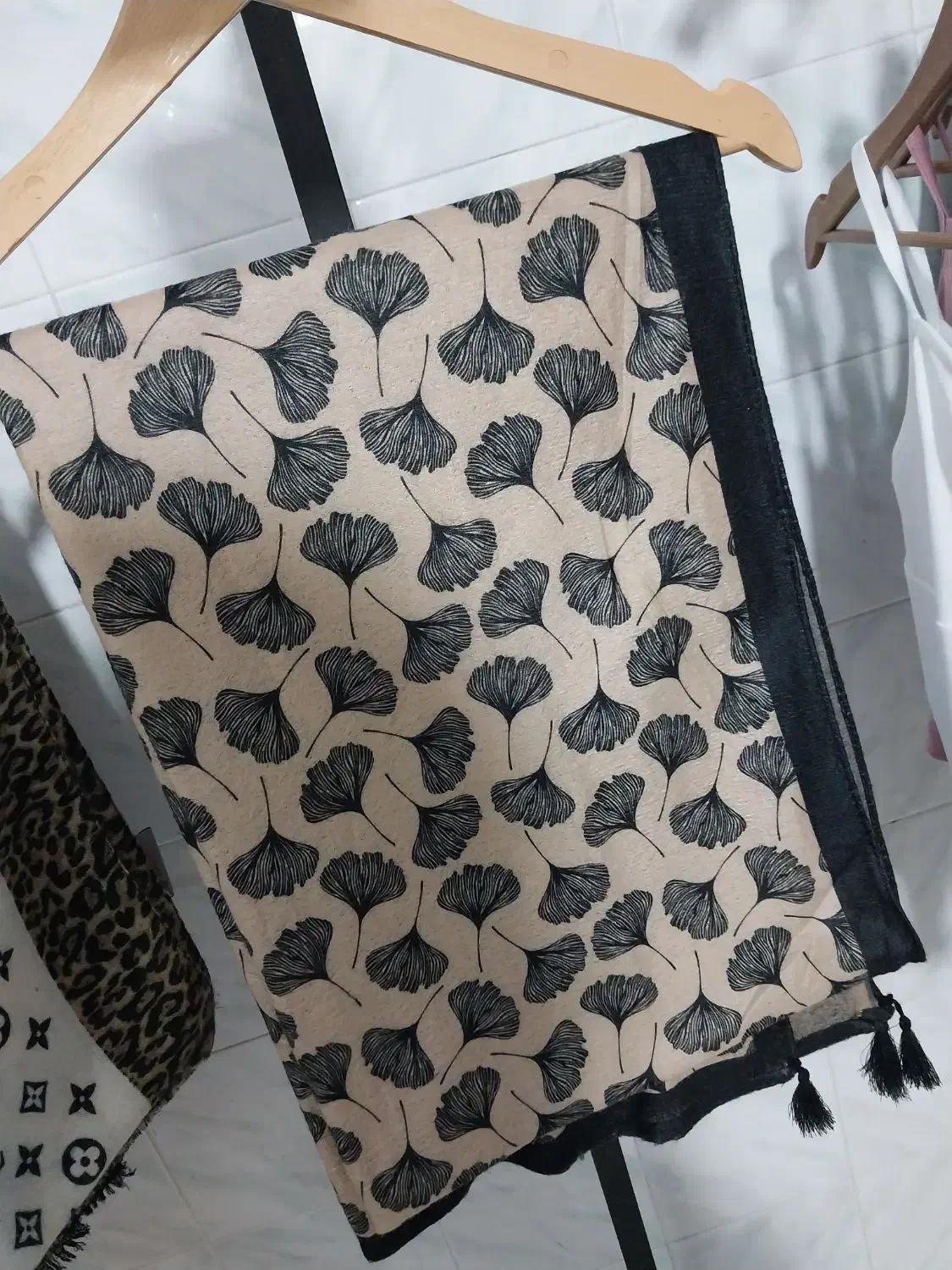 شال|لباس|بجنورد, |دیوار