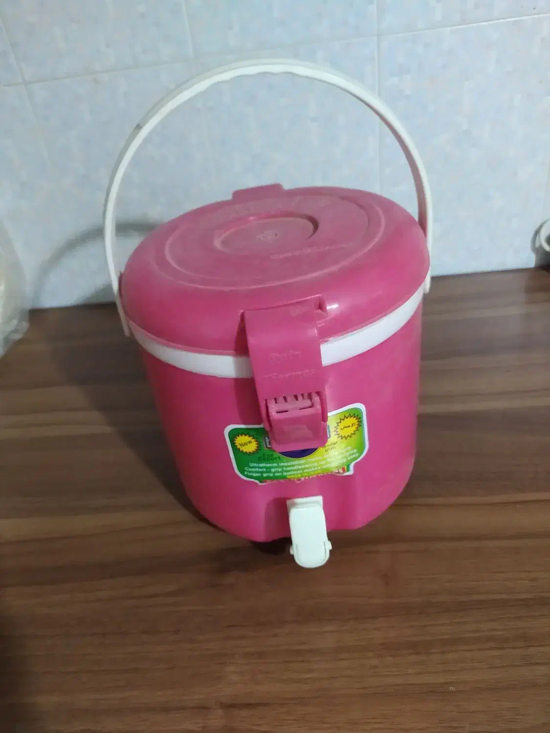 کولمن آب و یخ پایه دار|ظروف نگهدارنده، پلاستیکی، یکبارمصرف|بجنورد, |دیوار