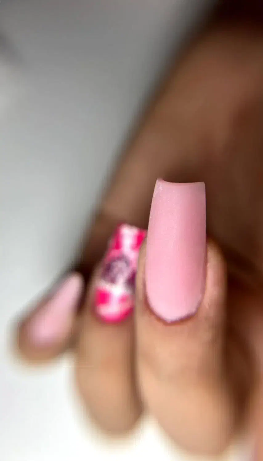 کلیه خدمات و آموزش ناخن ب صورت حرفه ای|خدمات آرایشگری و زیبایی|کردکوی, |دیوار