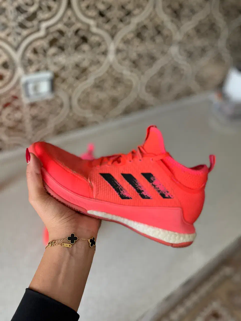 کفش والیبال ادیداس اورجینال|کیف، کفش، کمربند|مشهد, اقبال|دیوار