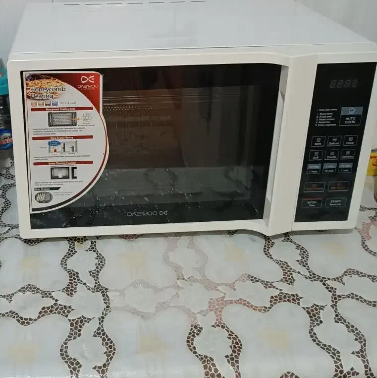 تخت . کمد . ماکروویو|سایر لوازم برقی|شیراز, فرگاز|دیوار