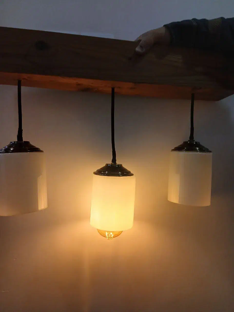 لوستر چوبی بسیار شیک و نو|لوستر و چراغ آویز|سقز, |دیوار