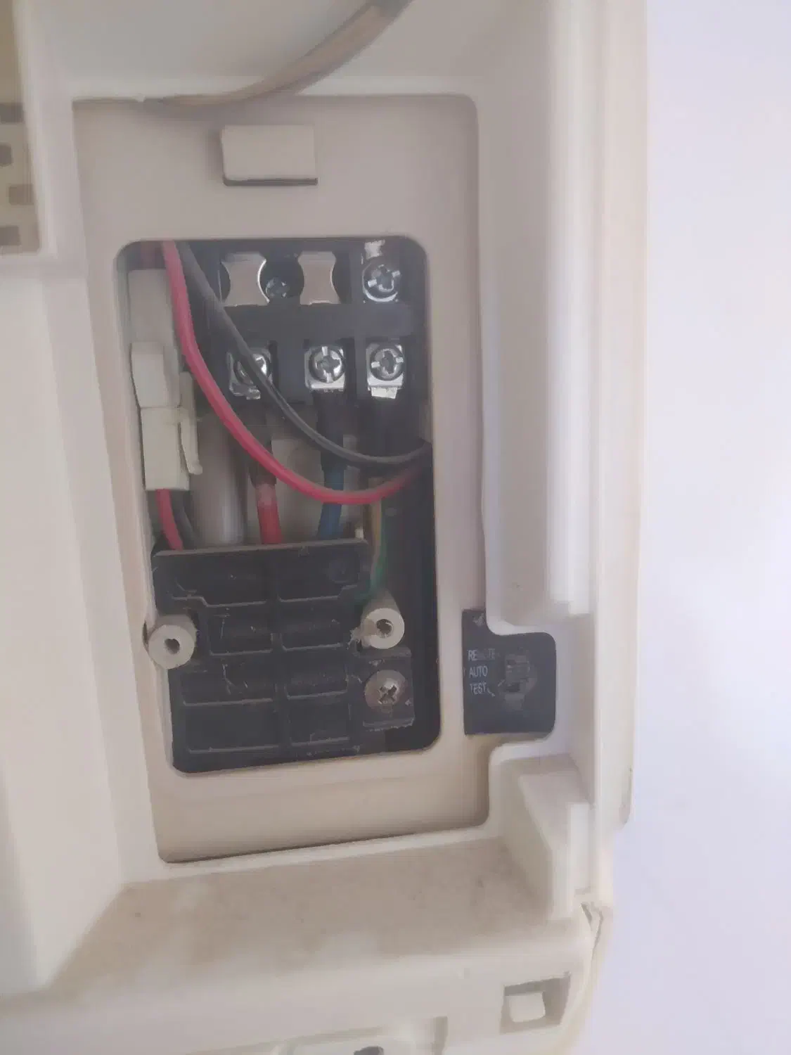 نصب،جابجایی و سرویس اسپلیت با نازلترین قیمت|خدمات پیشه و مهارت|بم, |دیوار