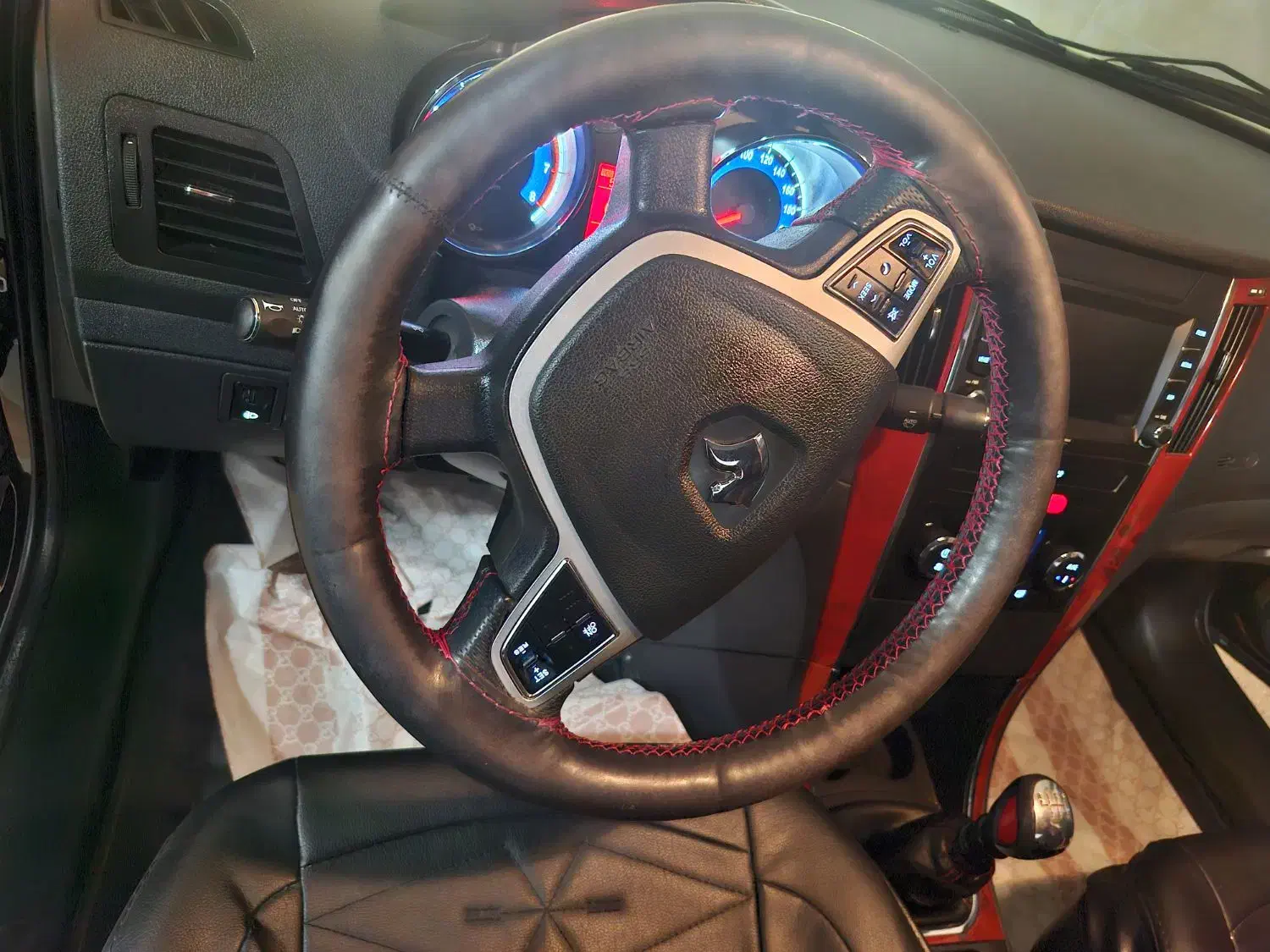 فروش یک دستگاه خودرو دنا پلاس فوری|خودرو سواری و وانت|شیراز, شهرک گلدشت حافظ‎|دیوار