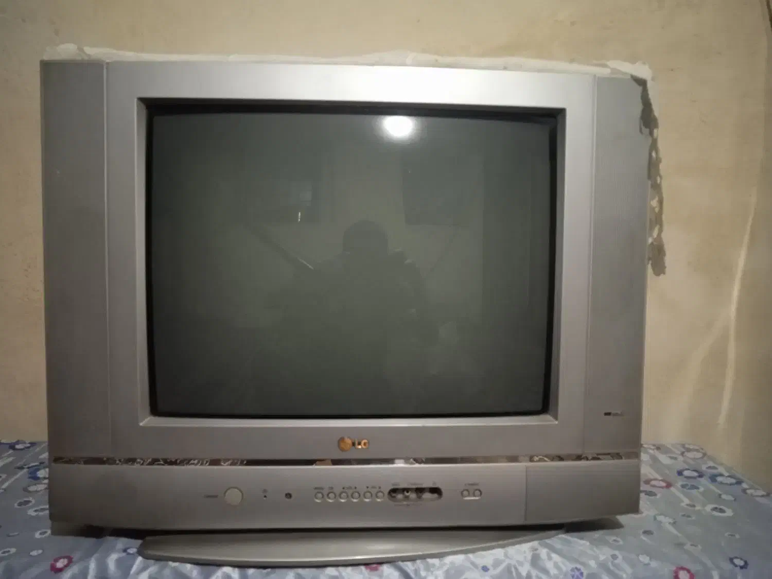 تلویزیون وزیرش|تلویزیون و پروژکتور|بروجرد, |دیوار