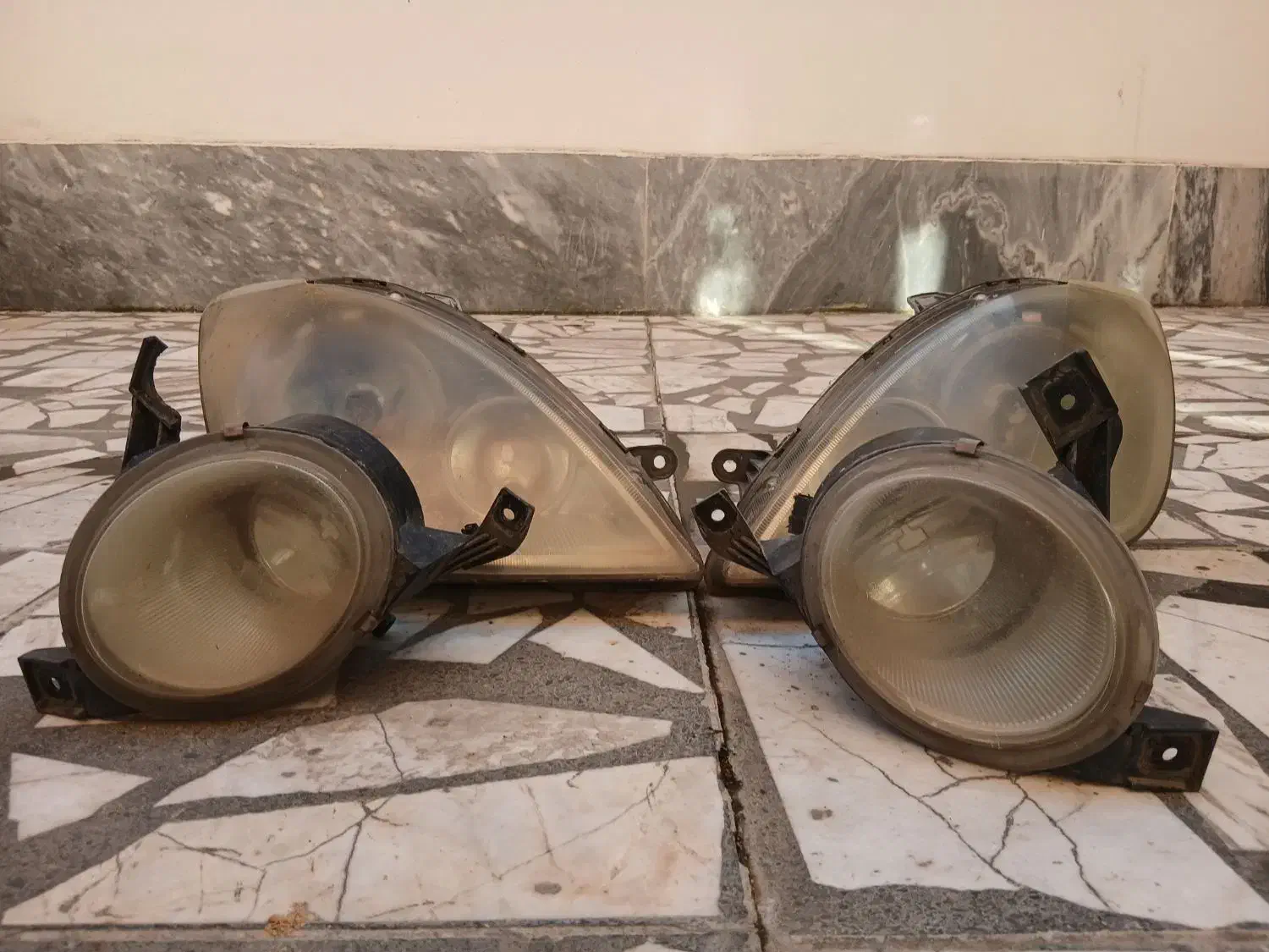 چراغ جلو و چراغ مه شکن تیبا|قطعات یدکی و لوازم جانبی|بابل, |دیوار