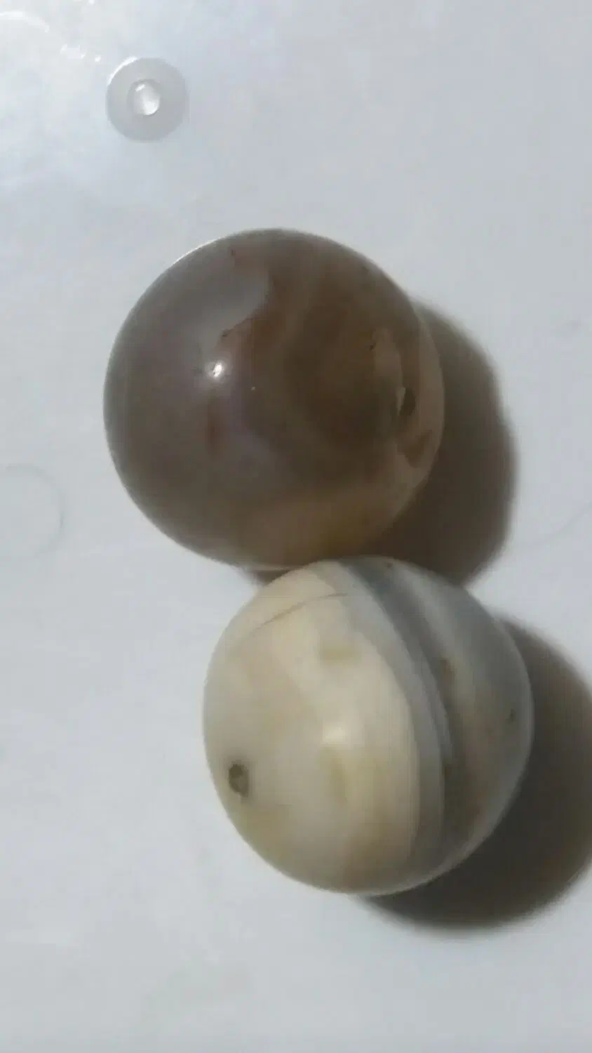 یک جفت مهره قدیمی|کلکسیون اشیاء عتیقه|بهبهان, |دیوار